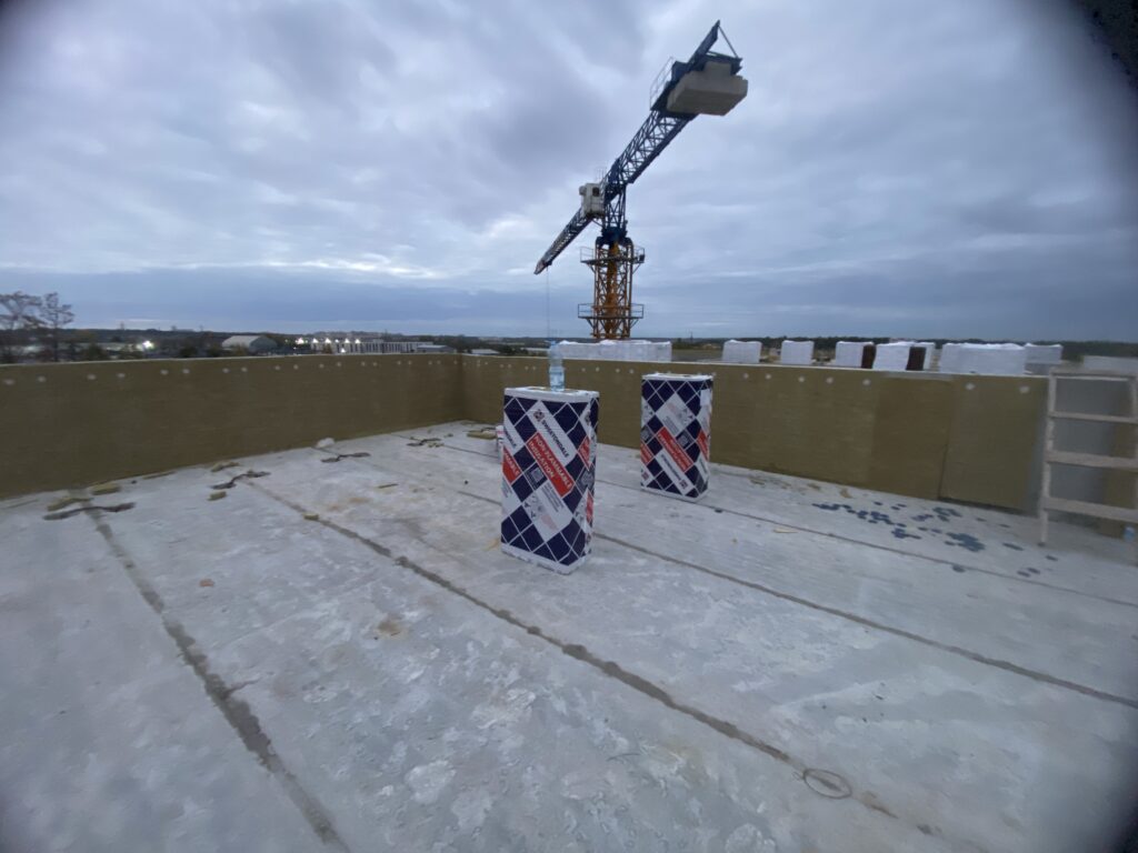 Влаштування парапетів покрівлі