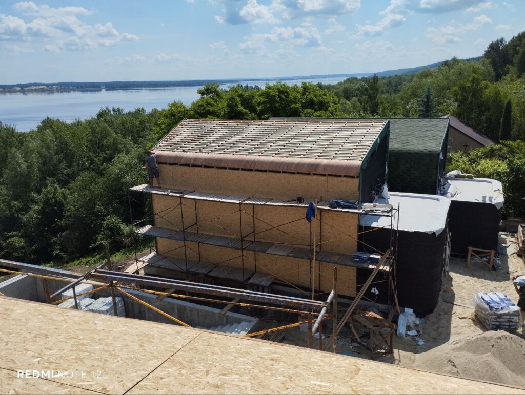 покрівельні роботи київ