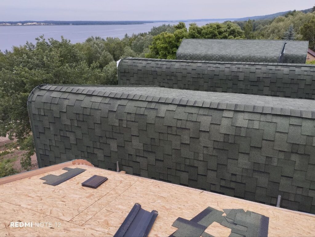 Зелена бітумна черепиця