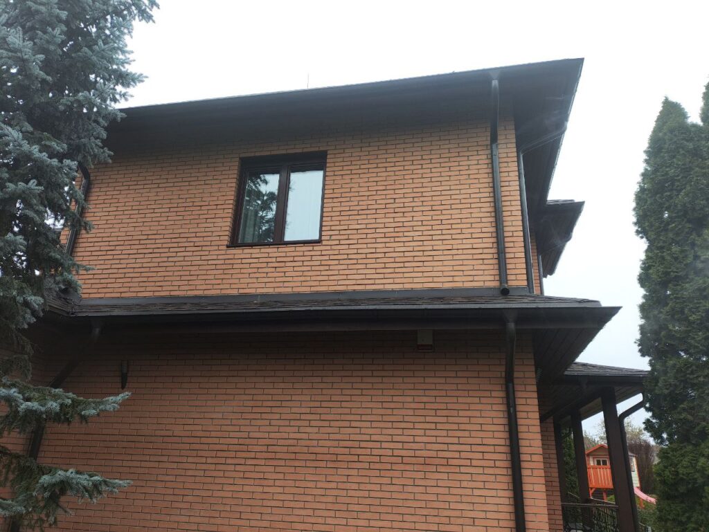 ремонт покрівлі з бітумної черепиці