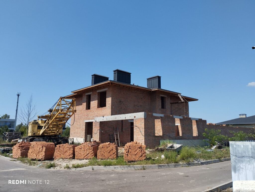 влаштування мʼякої покрівлі