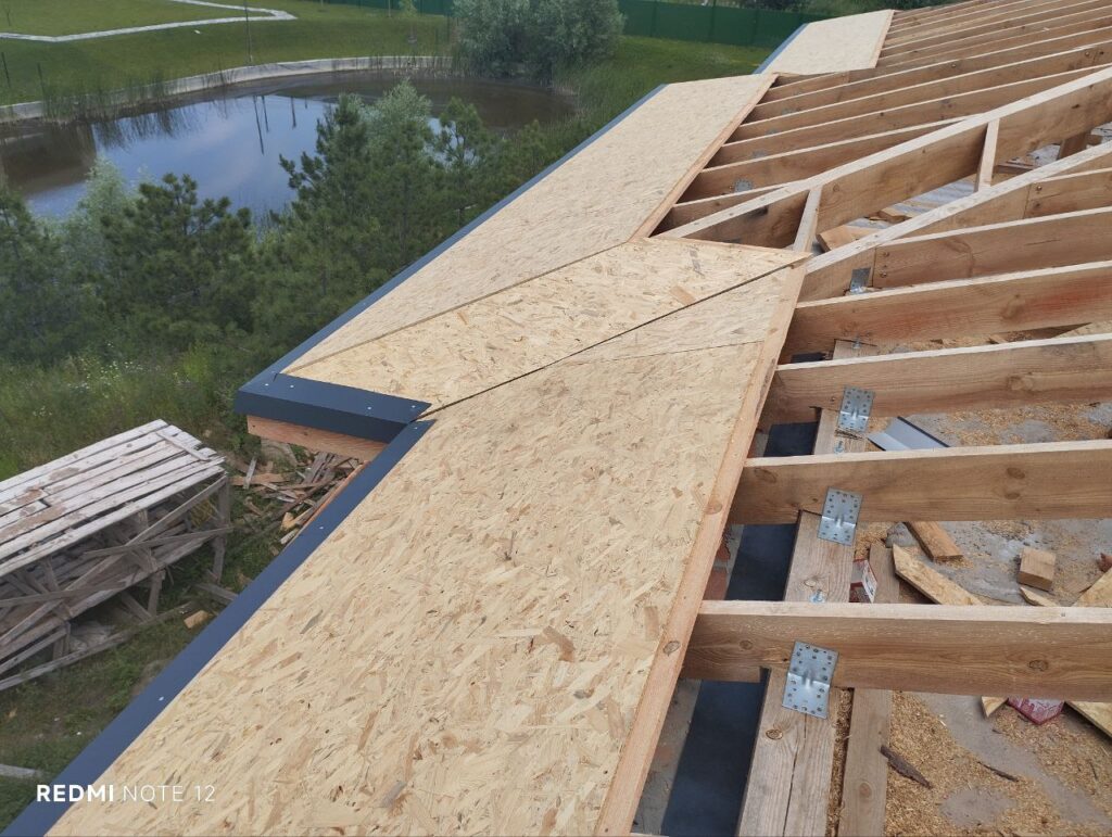 влаштування мʼякої покрівлі